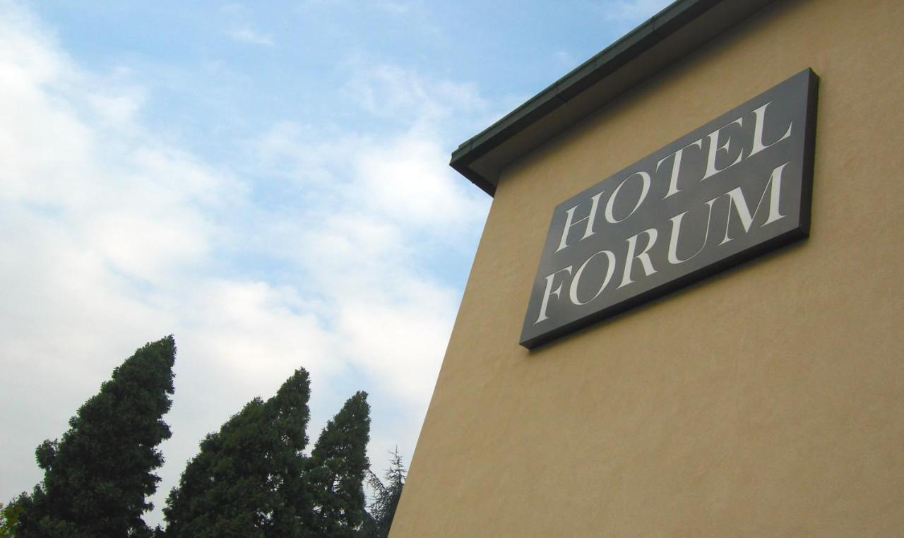 Hotel Forum Rozzano Bagian luar foto